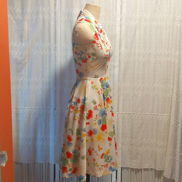 Vintage Sears Midi length white/Floral Dress fit and flare Size 8 petite - Picture 7 of 9